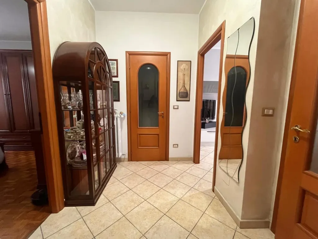 Entrée - Rearranged Apartment with Balcony in Beinasco