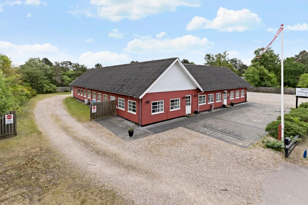 Exterior - Restaurant with Sea View in Ellinge Lyng