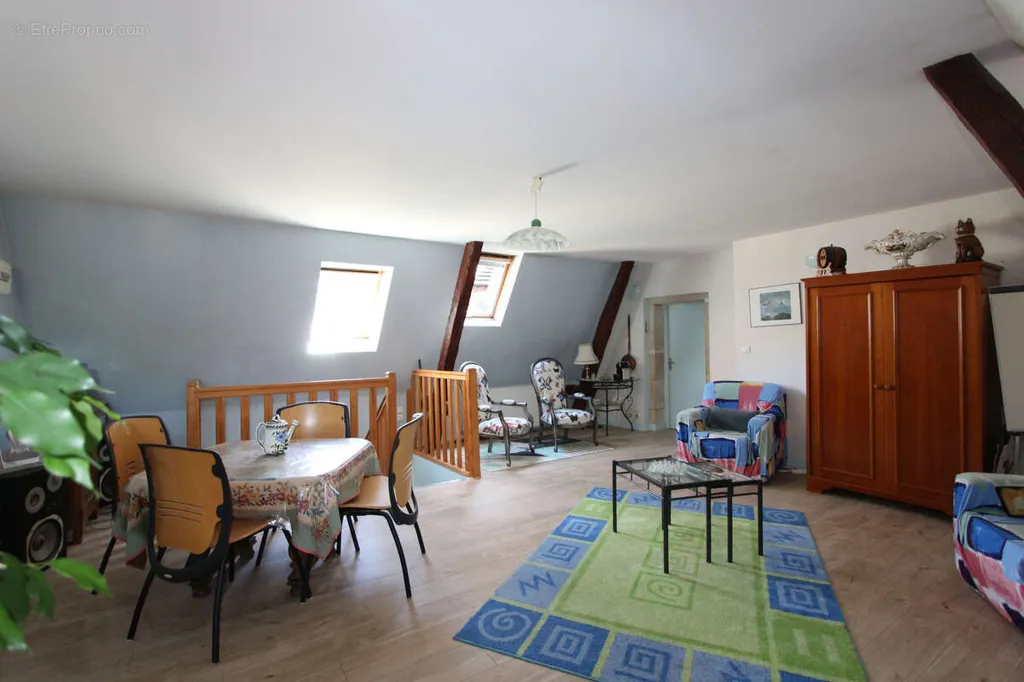Séjour - Maison de Ville Charmante dans le Quartier Historique de Nevers