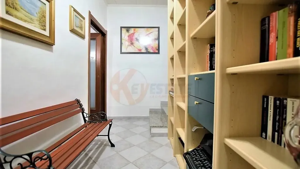 Esik - Modernised Apartment with Balcony in Sassari