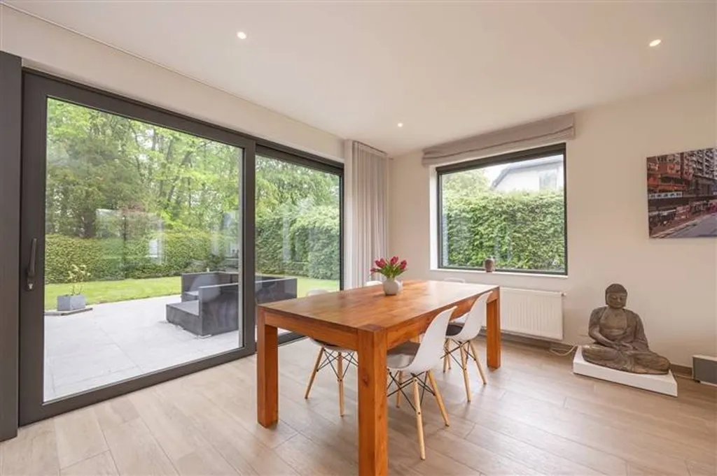 Salle à manger - Villa moderne avec terrasse à Brasschaat