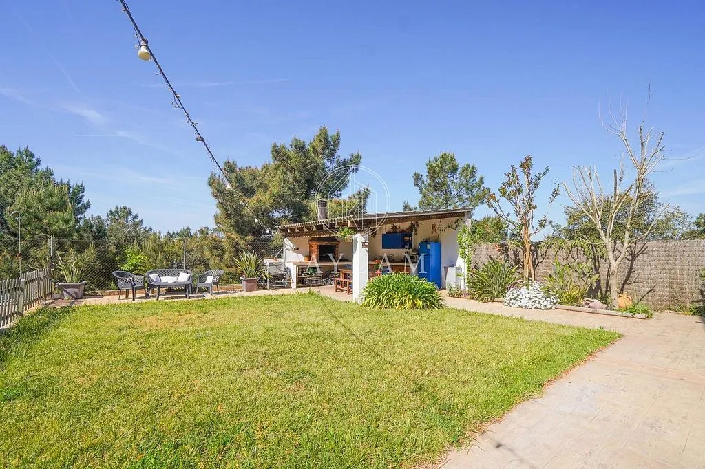 Aed - Rustic Chalet with Pool in Lloret de Mar