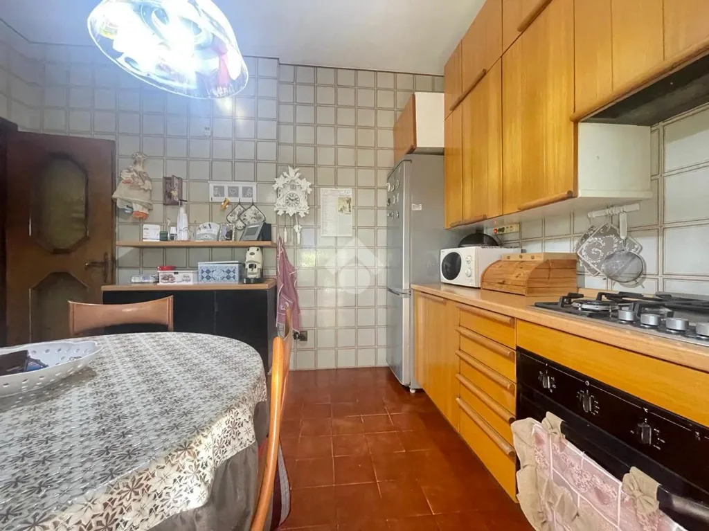 Köök - Apartment with Balcony and Parking in Benevento