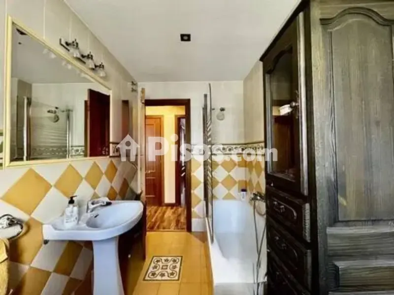 Salles de bain - Spacious Apartment with Terrace in El Torreón
