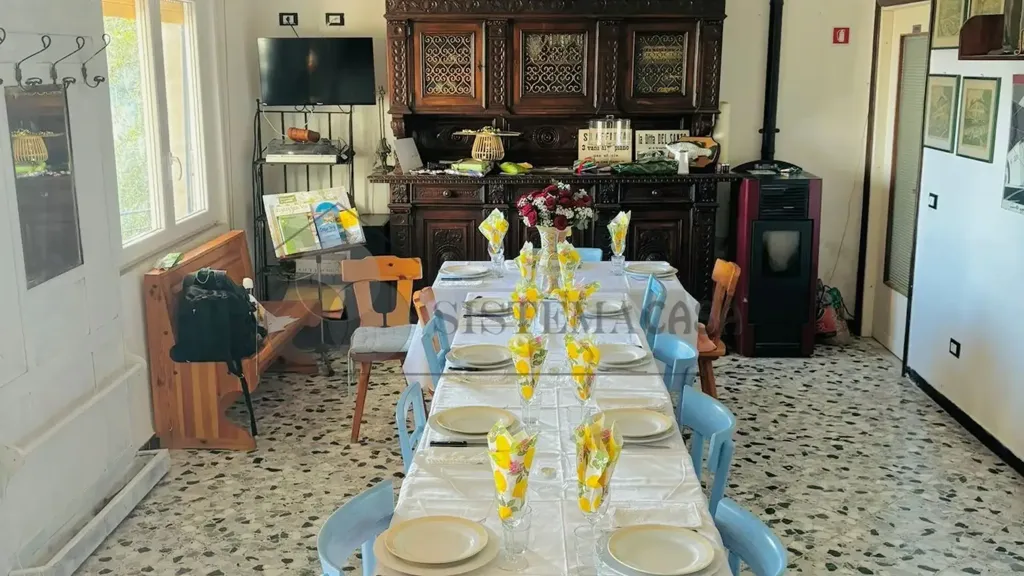 Söögituba - Villa with Sea View in Vezzano Ligure