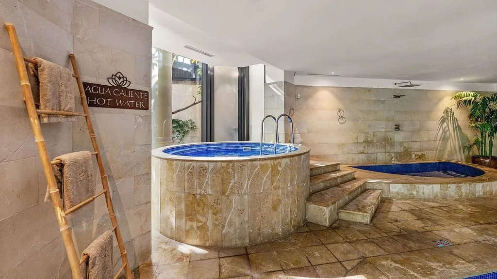 Piscine - Luxury Apartment with Sea View in Puerto Banús