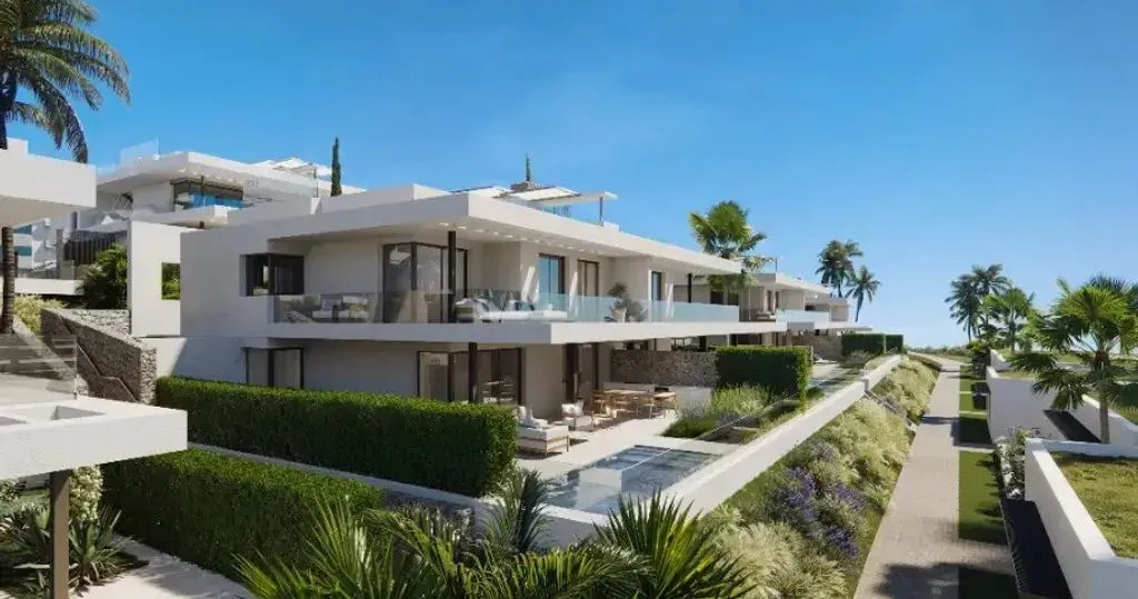 Exterior - Luxury Penthouse with Mountain View in Marbella