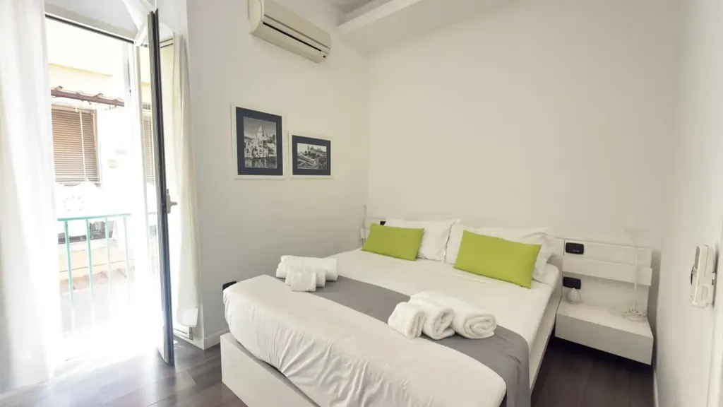 Magamistoad - Rustic-Style Flat with Balcony in Naples Centre