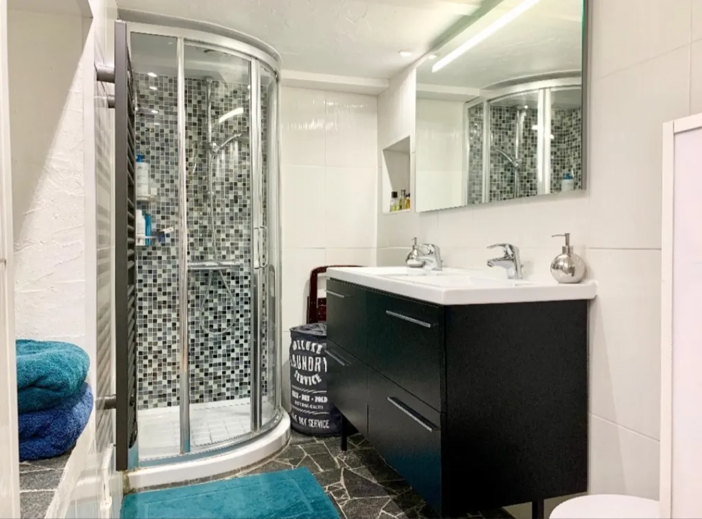 Bagni - Authentic Village House with Sea View in Roquebrune-Cap-Martin