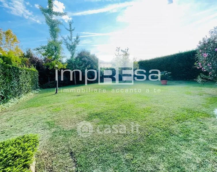 Giardino - Bifamiliare con giardino privato a Mestre