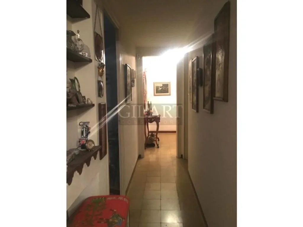 Esik - Apartment Complex with Expansion Potential in Lleida