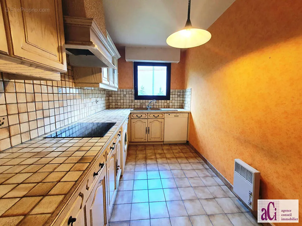 Köök - 4-Piece Apartment with Balcony in Chatillon