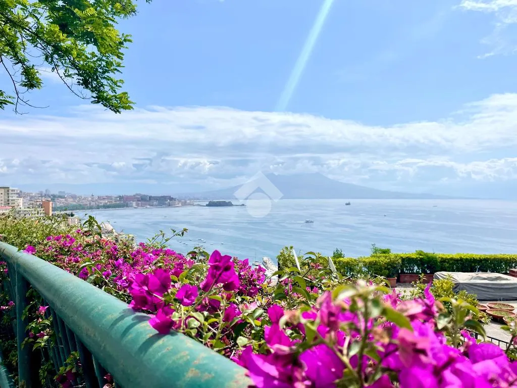Terrazza - Petrarch Street 2-Bedroom in Naples