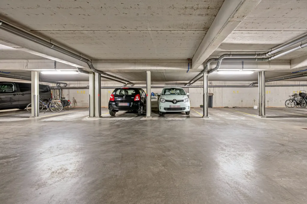 Garage - Appartement Moderne avec Terrasse à Hamme