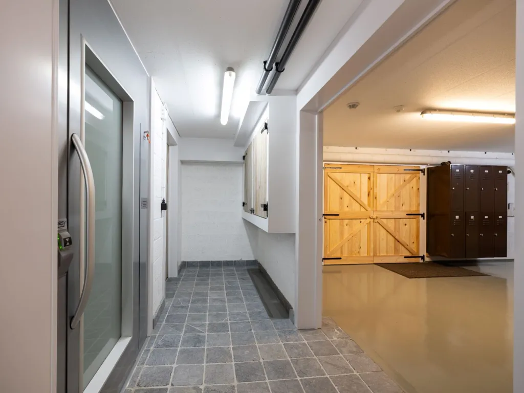 Garaaž - Spacious Villa with Pool in Heist-op-den-Berg