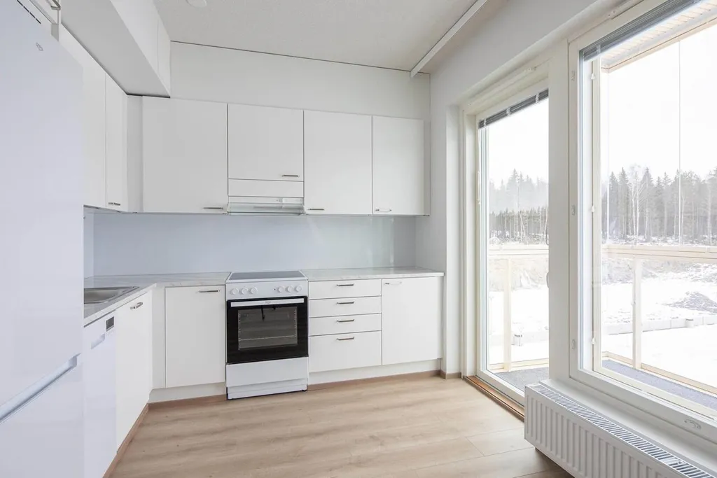Köök - Modern Studio with Balcony in Lamminrakka