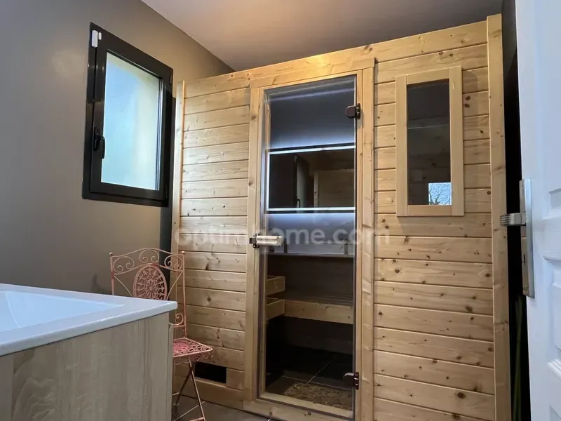 Bathrooms - Contemporary House with Garden in Honfleur Heights