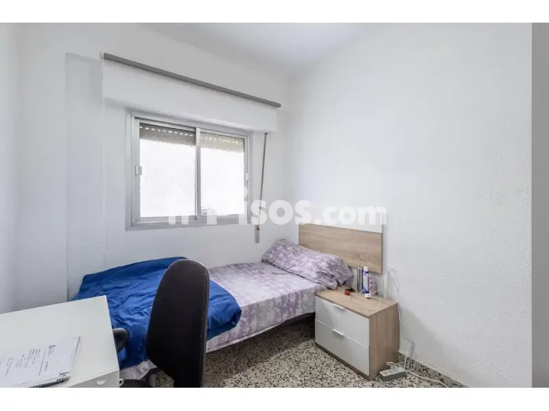 Chambres - Appartement 4 pièces à ES