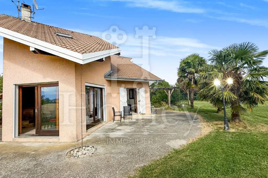 4-room house in Cranves-Sales