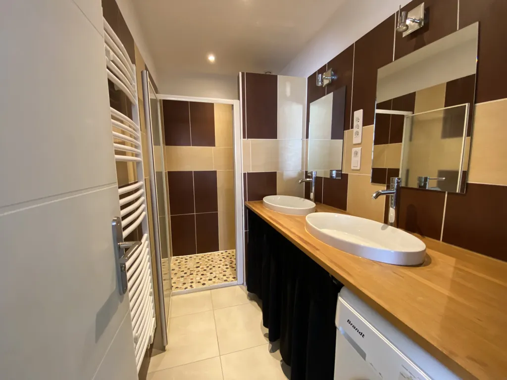 Salles de bain - Duplex avec Terrasse dans le Calme à La Seyne-sur-Mer