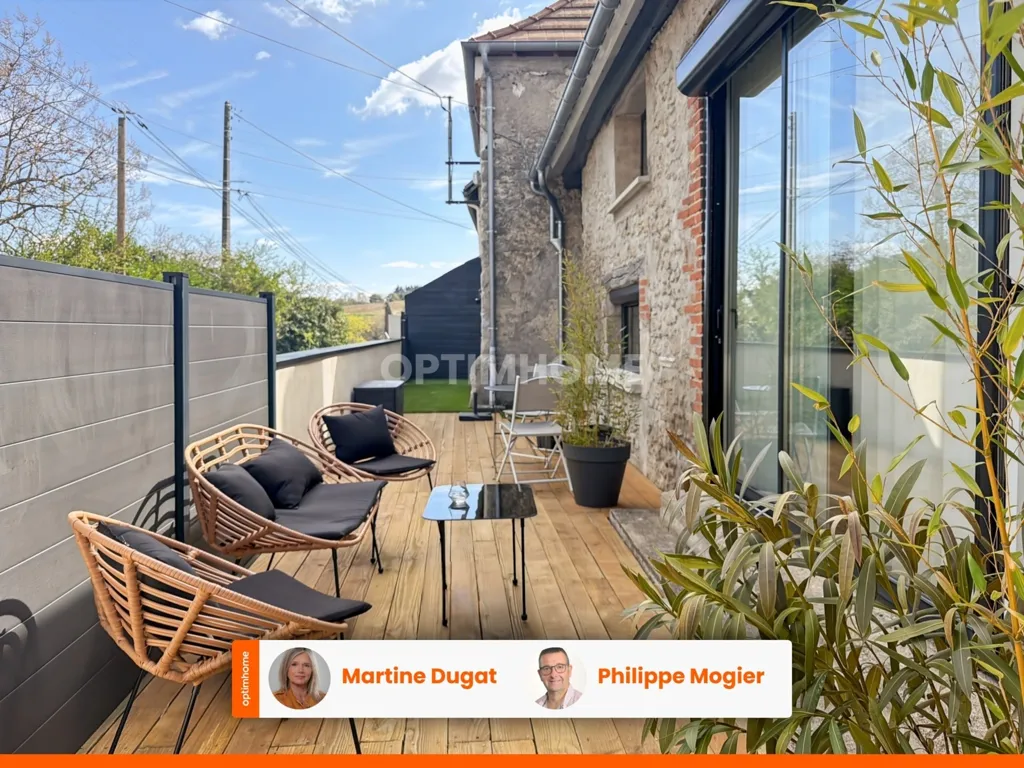 Terrasse - Maison en Pierre Rénovée avec Piscine à 10 min de Vichy