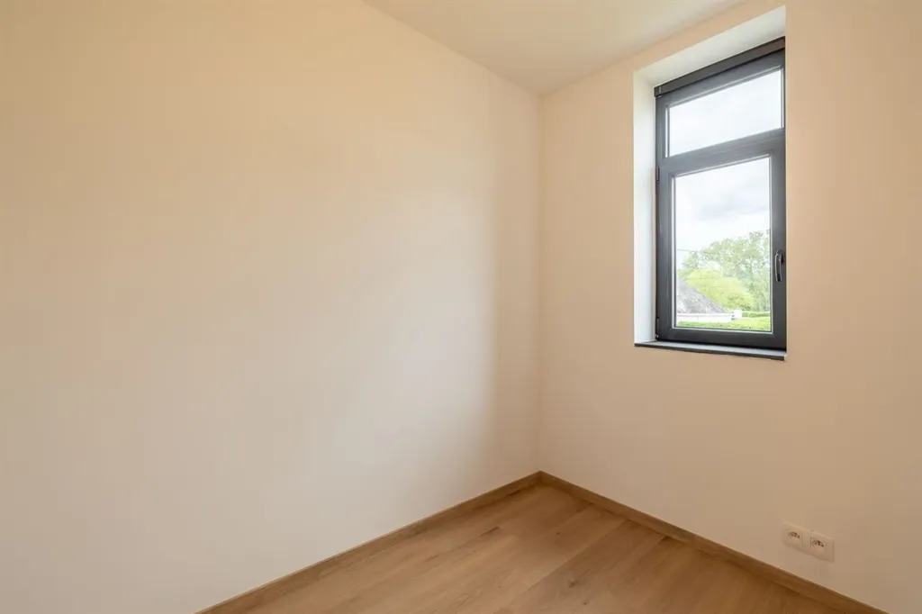 Rooms - New Build with Garden in Central Location