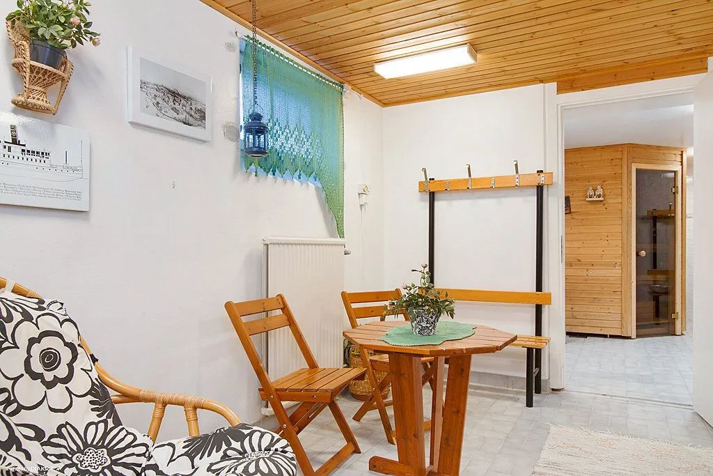 Ingresso - One-Bedroom Flat with Parking in Munkmora