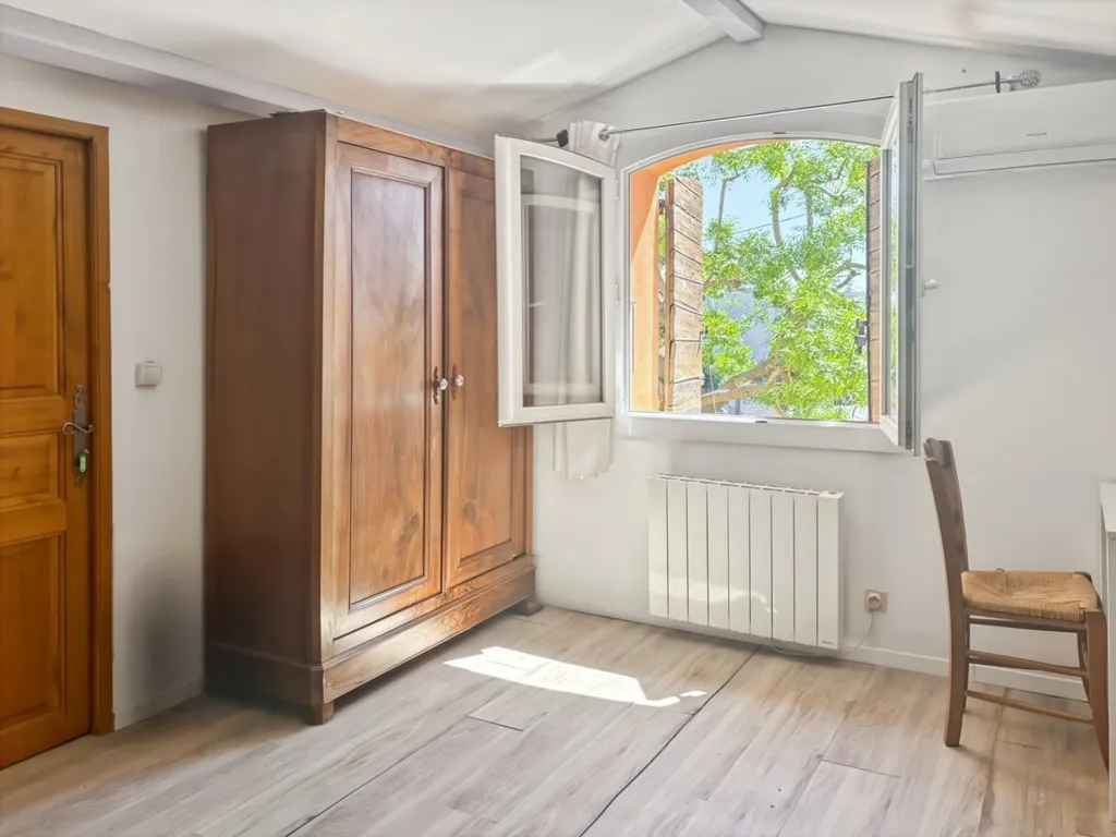 Bedrooms - Character Provençal House with Pool in Château-Gombert