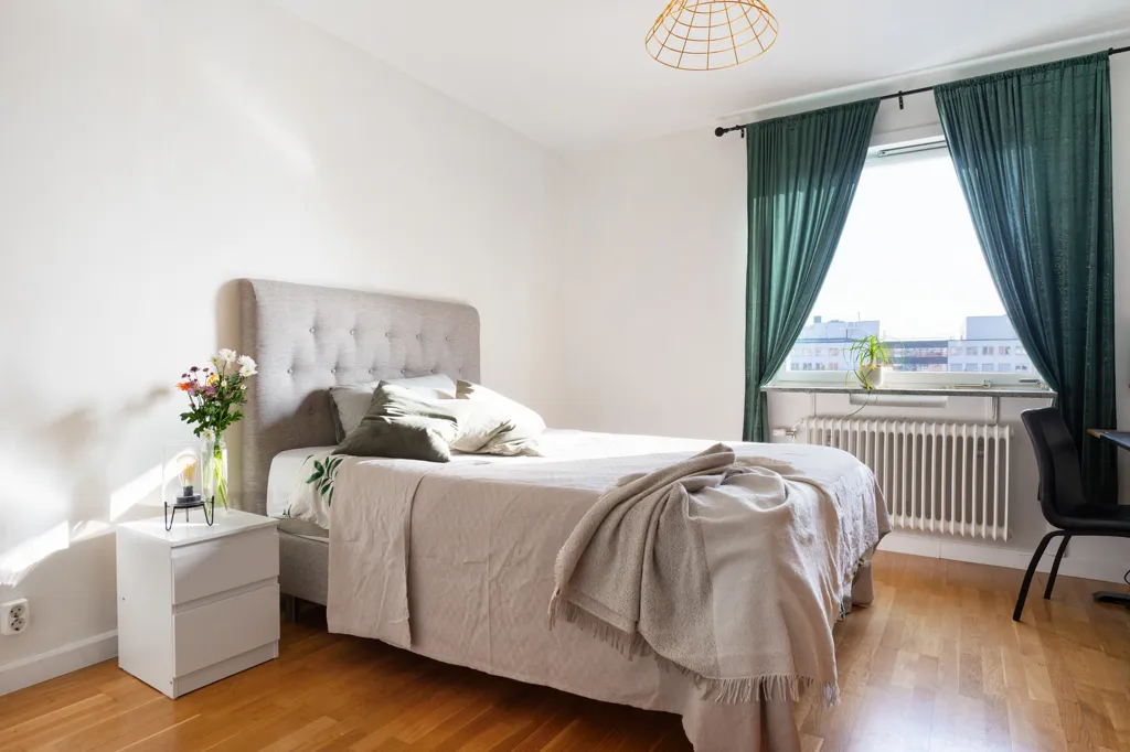Magamistoad - Apartment with South-Facing Balcony in Sundbyberg