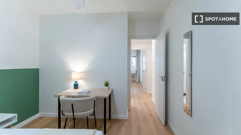 Camere da letto - Shared Apartment with Terrace in Pacífico, Madrid