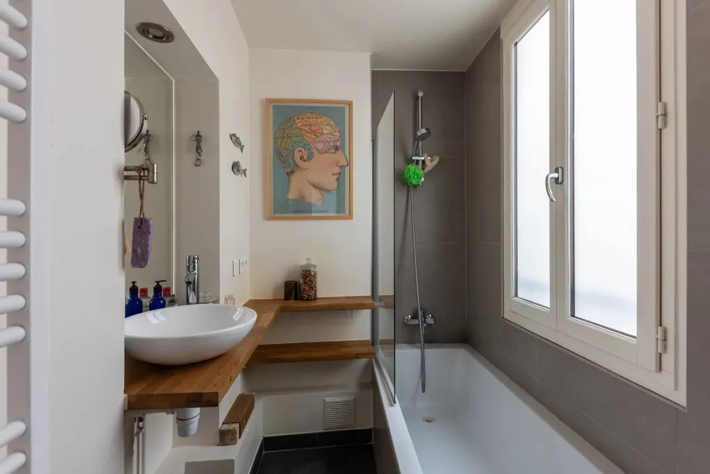 Vannitoad - Bright Parisian Flat with Historic View