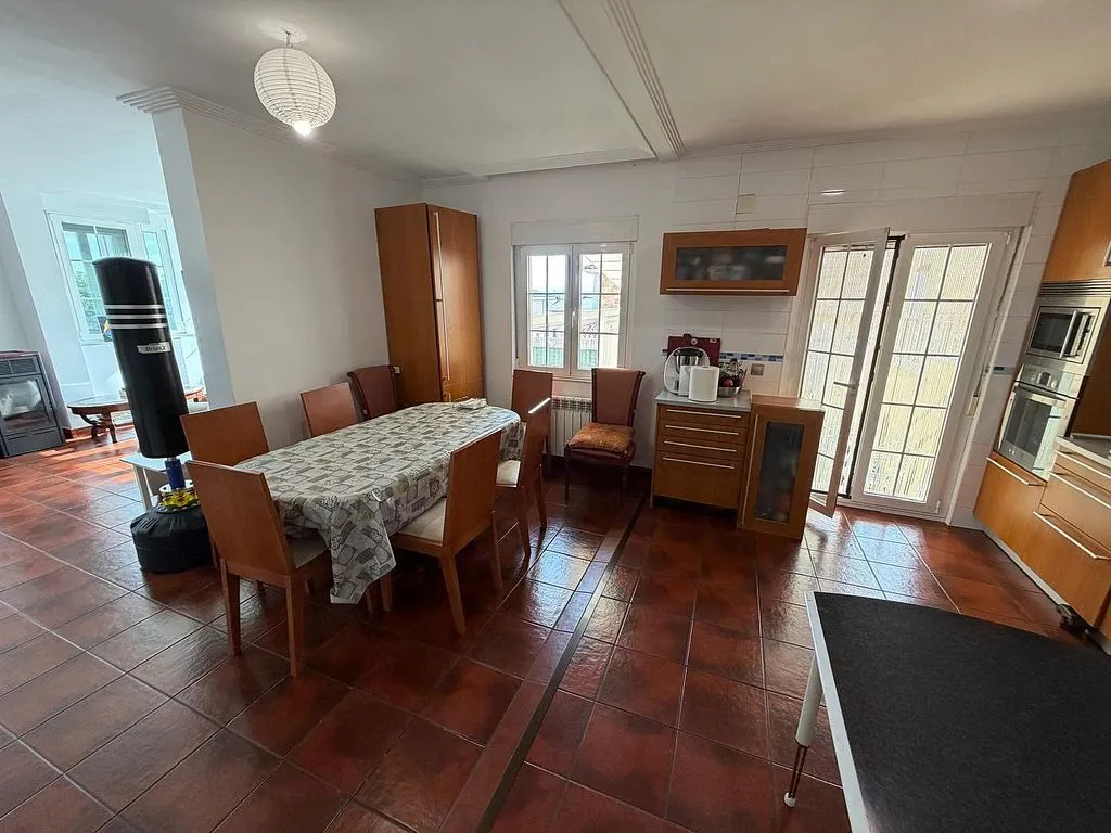 Salle à manger - Corner Chalet with Terrace in Hervencias Altas
