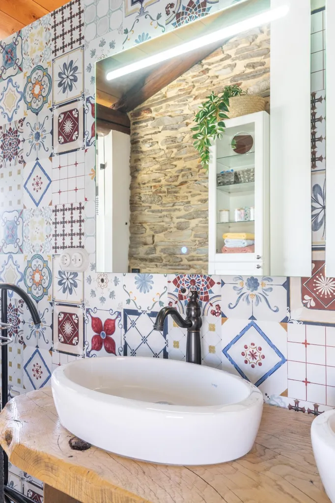 Salles de bain - Restored Chalet with River Walk Access in Lugo