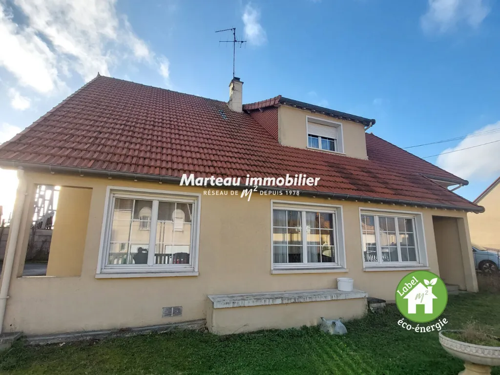 Esterno - Spacious 7-Room House with Garden in Arnage