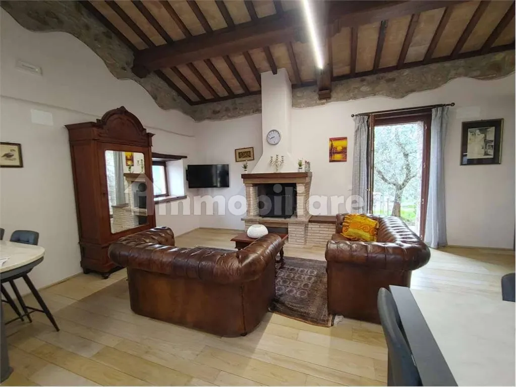 Elutuba - Rustic House with Private Garden in Todi