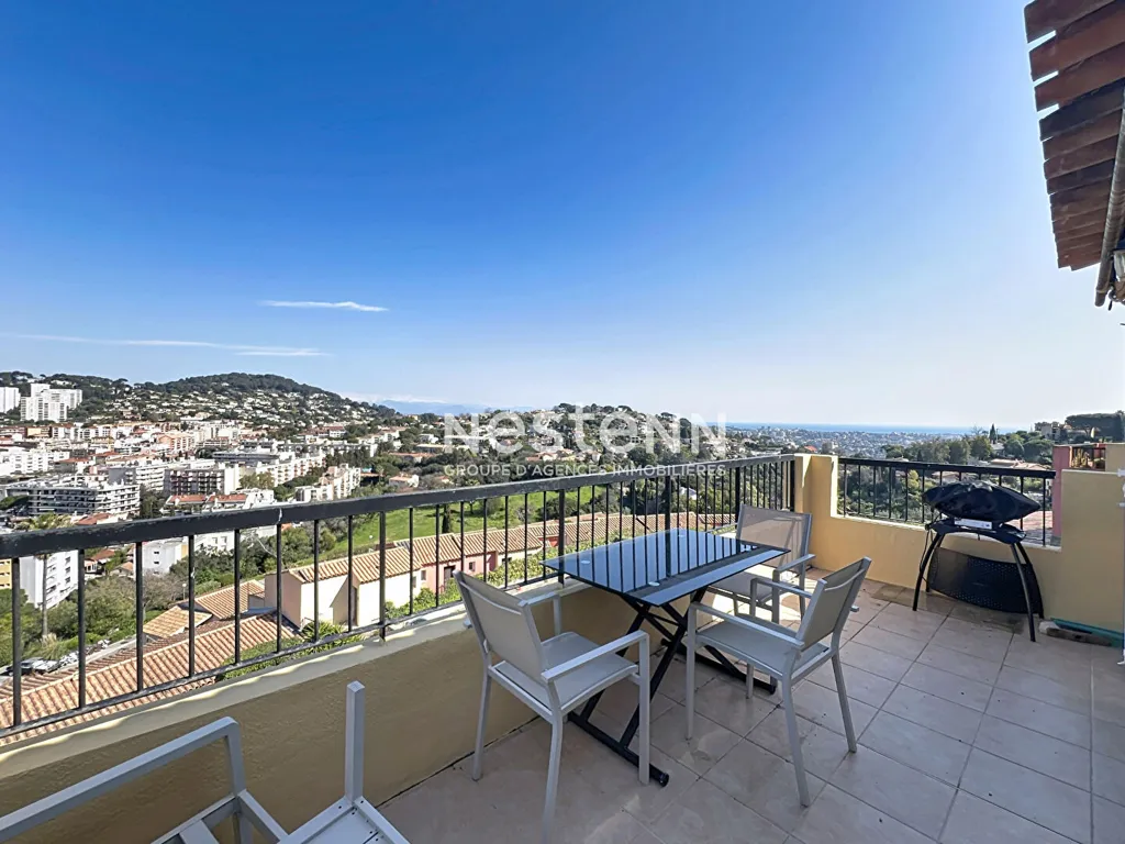 Rõdu - 2-Bed Apartment with Sea View in Super Cannes