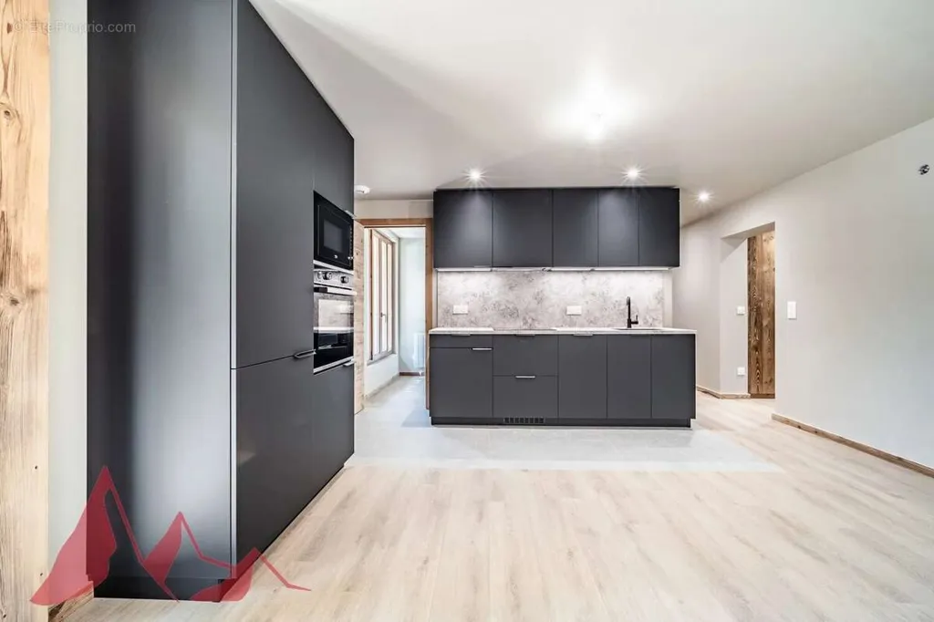 Cuisine - Appartement Rénové avec Balcon au Centre de Morzine