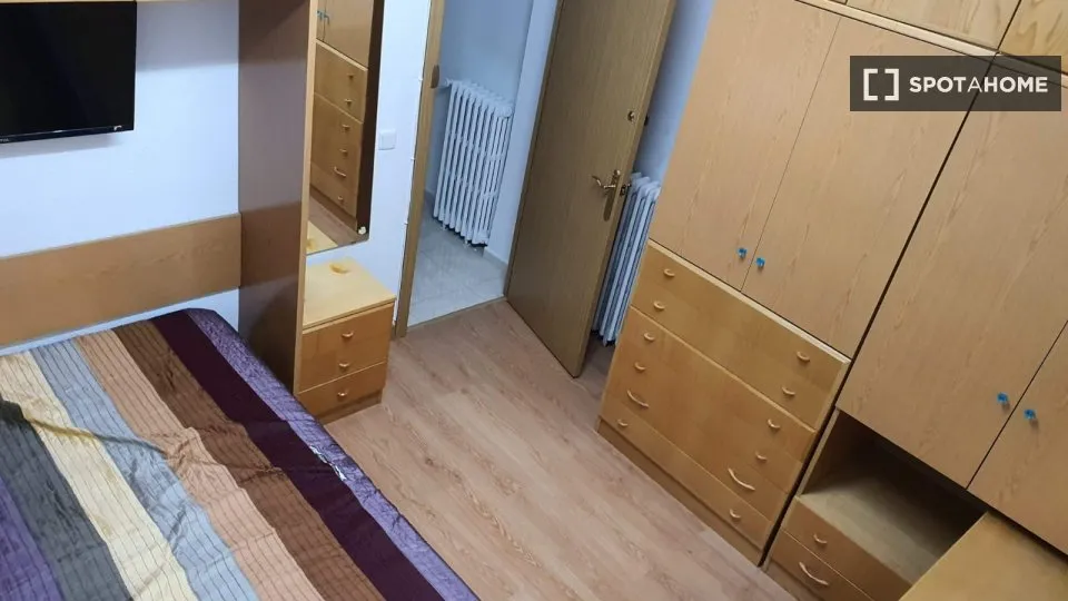 Camere da letto - Shared Room with Terrace in Prosperidad, Madrid