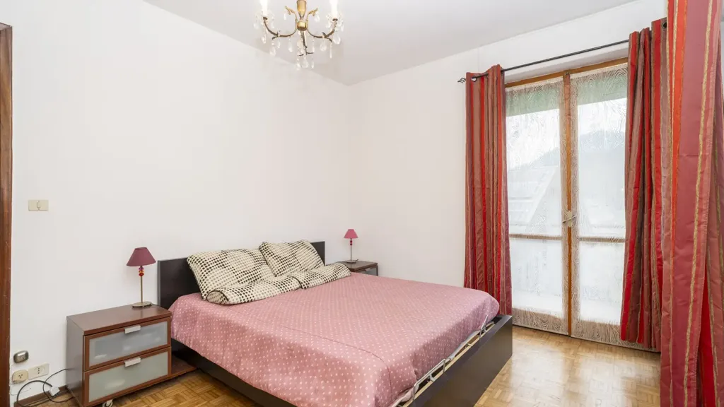 Magamistoad - Apartment with Three Balconies in Melle Centre