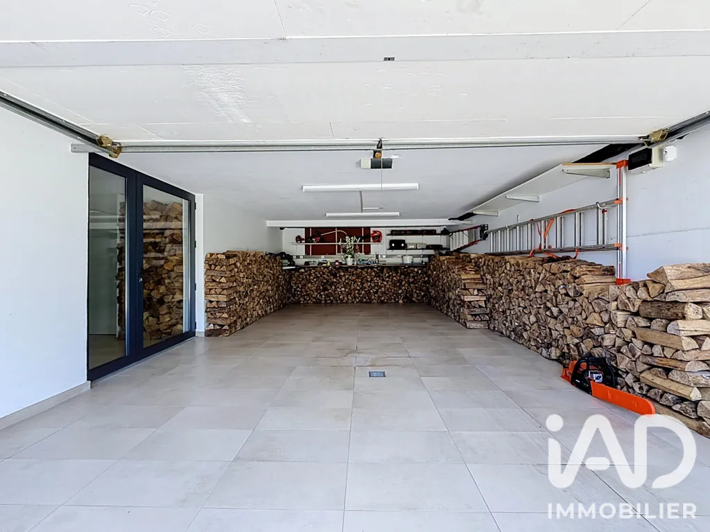 Garage - Detached House with Pool in Reignier-Ésery