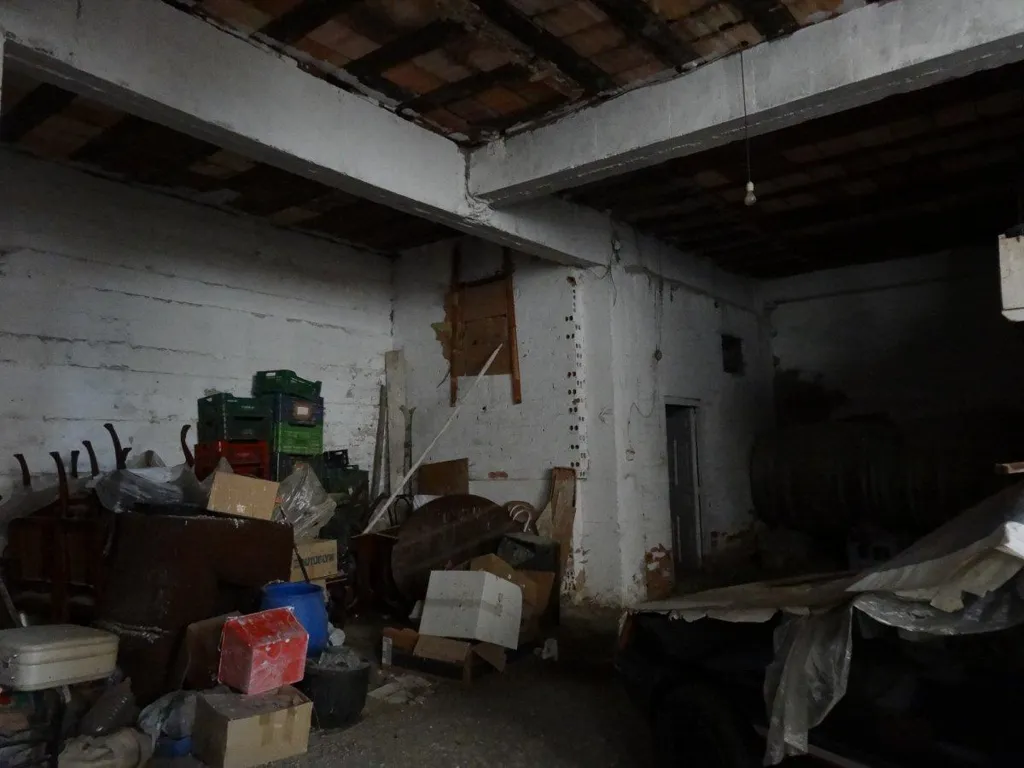 Garaaž - Commercial Premises for Conversion in Zamora