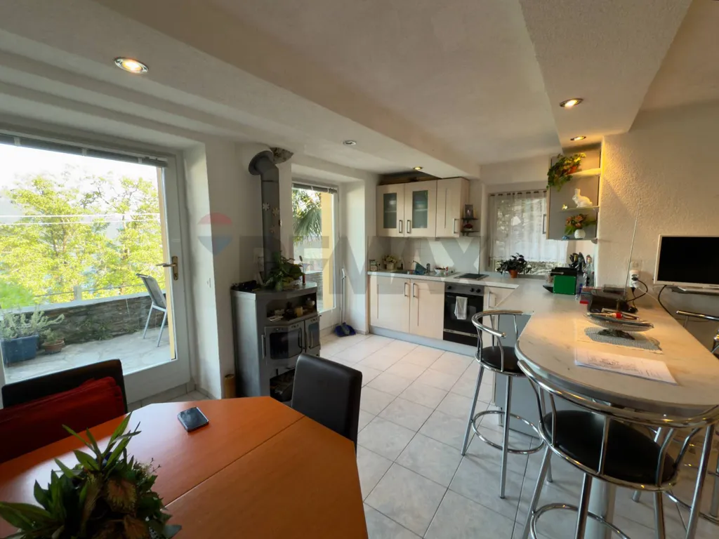 Cuisine - Rustic-Style Apartment with Lake View in Sant'Agata
