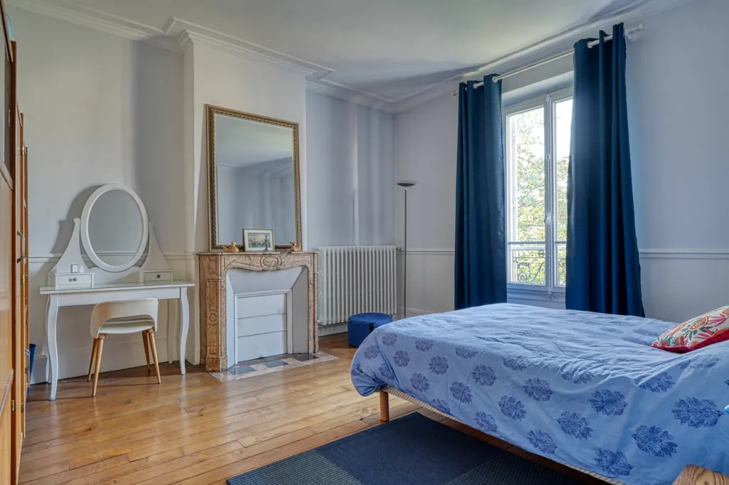 Magamistoad - Mansart Villa with Office Space in Argenteuil Centre