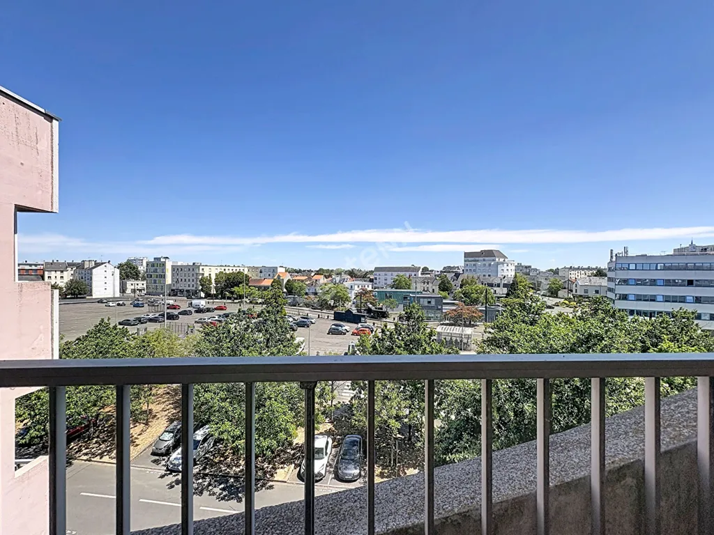 Rõdu - Apartment with Terrace in Rezé, 8 Mai