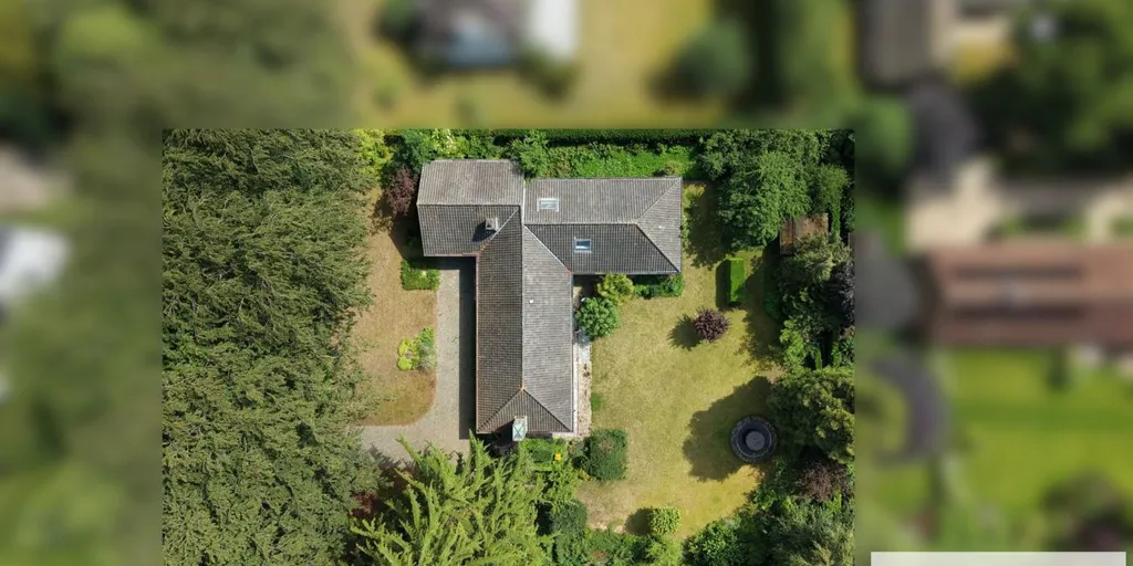 Vue aérienne - Villa à Rénover avec Jardin à Sint-Andries
