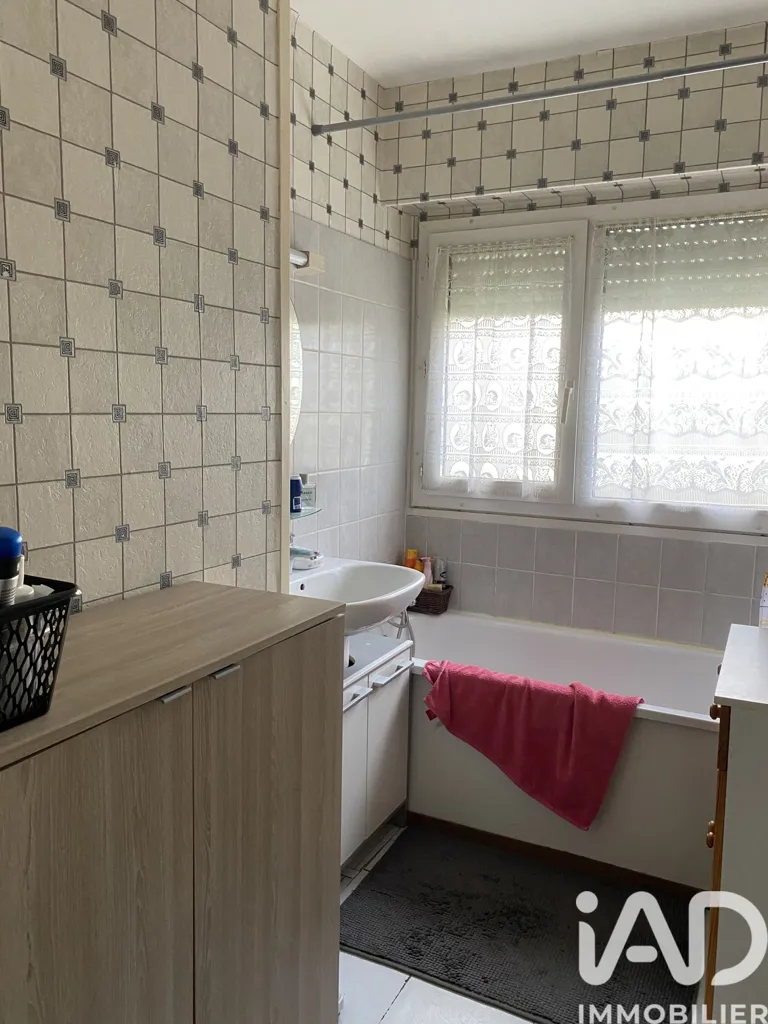 Salles de bain - Appartement 3 pièces avec Parking à Cognac