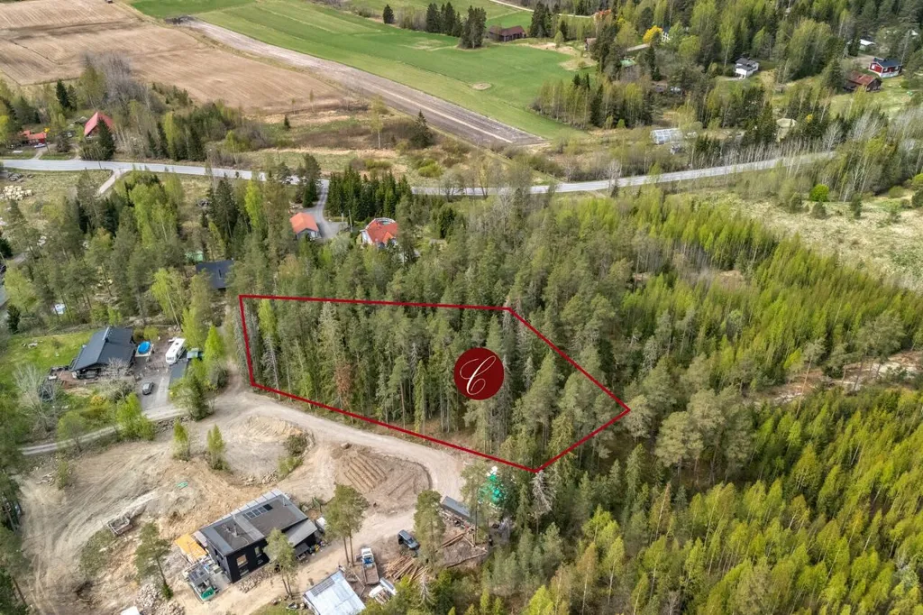 Õhuvaade - Residential Plot with Rock Outcrop in Nurmijärvi