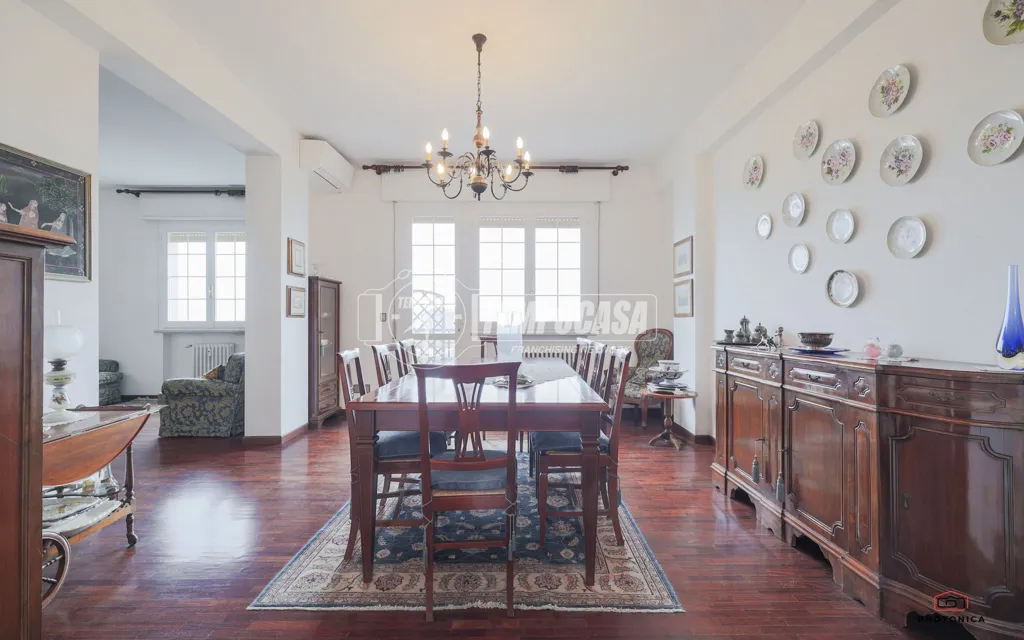 Salle à manger - Spacious Flat with Historic Views in Ravenna