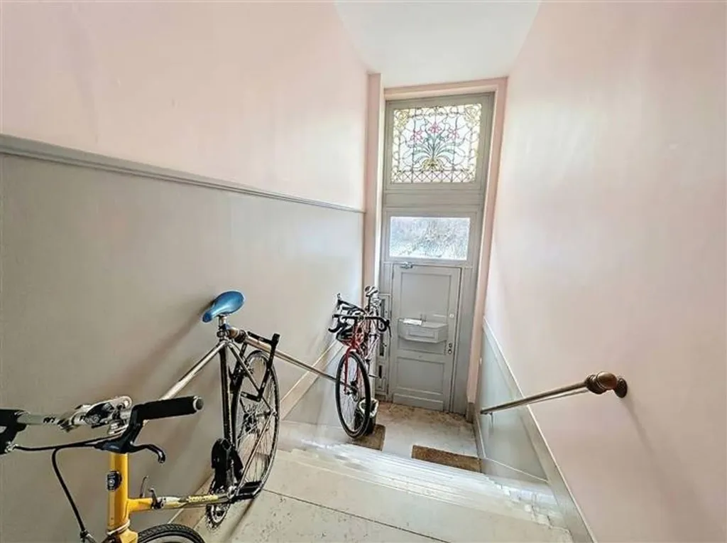 Entrée - Duplex avec Terrasse à Schaerbeek