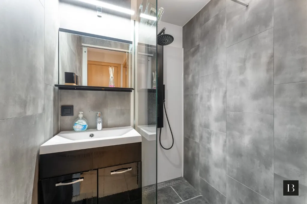 Bagni - Renovated Duplex Apartment with Terrace in De Haan